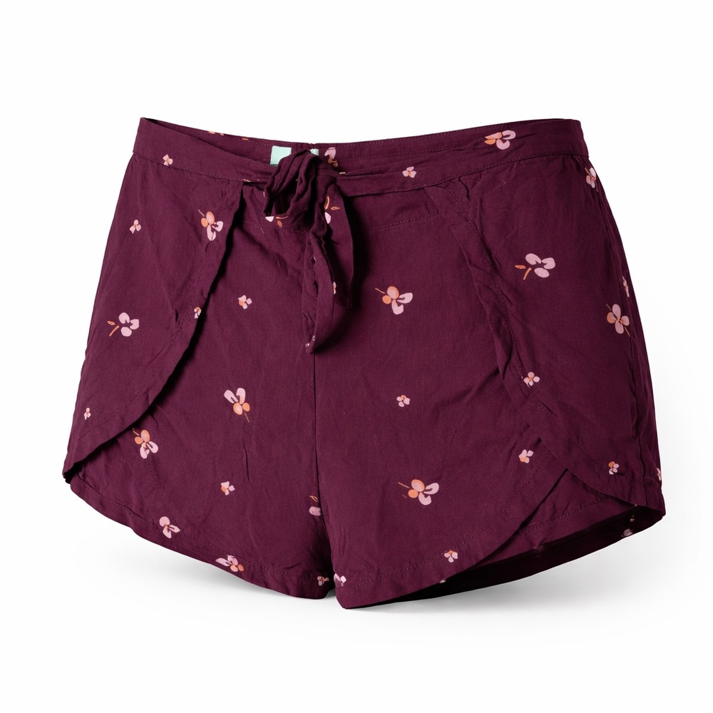 Kimchi Blue Plum Floral Tie-Front Shorts